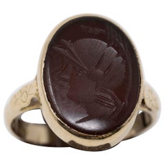 18k Yellow Gold Ring Agate Intaglio of Warrior