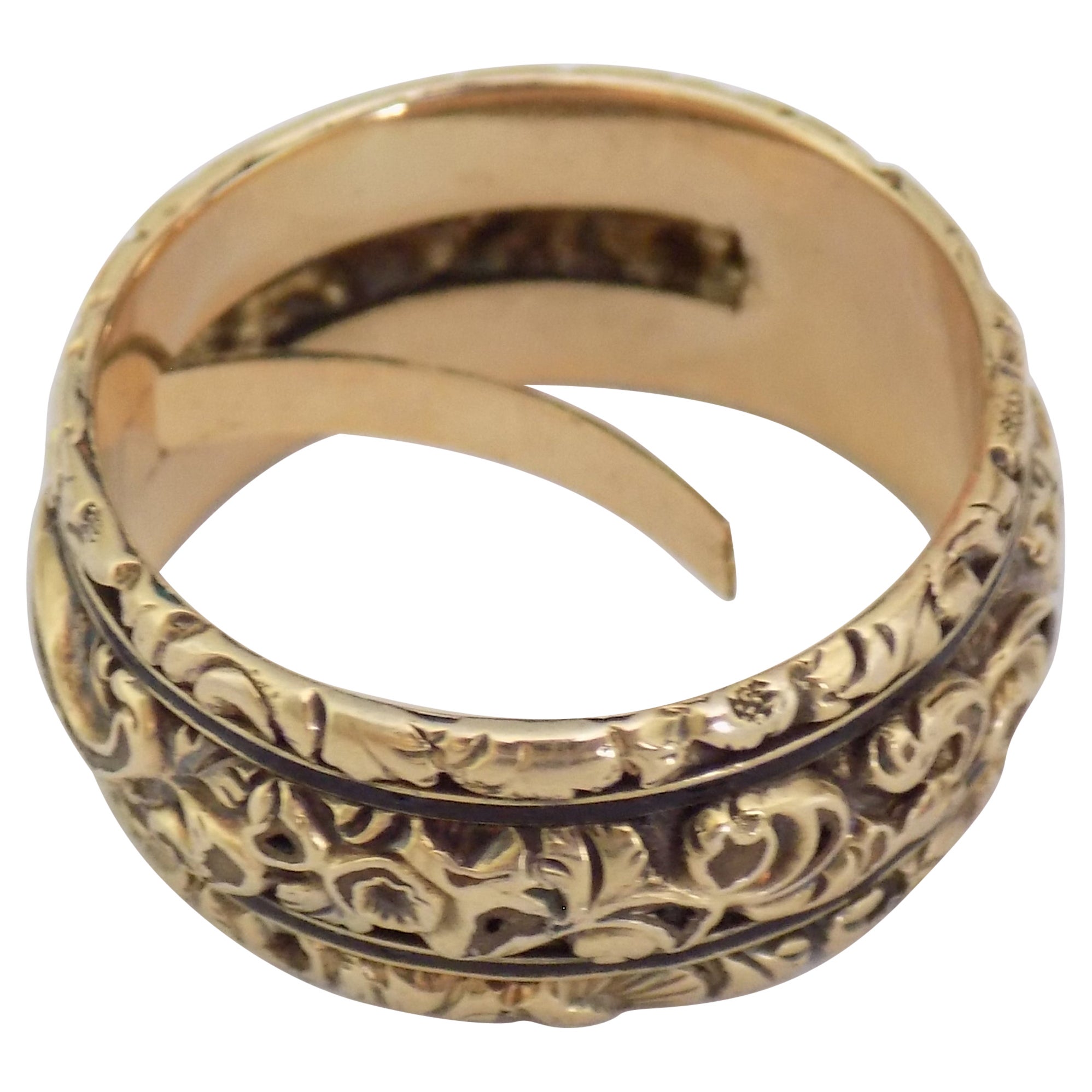Georgian Chased 18 Karat Gold Locket Band Ring For Sale