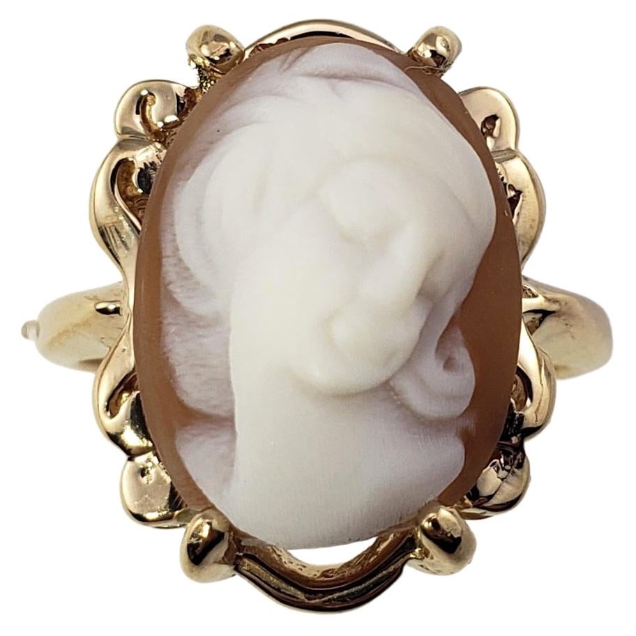 14 Karat Yellow Gold Cameo Ring For Sale