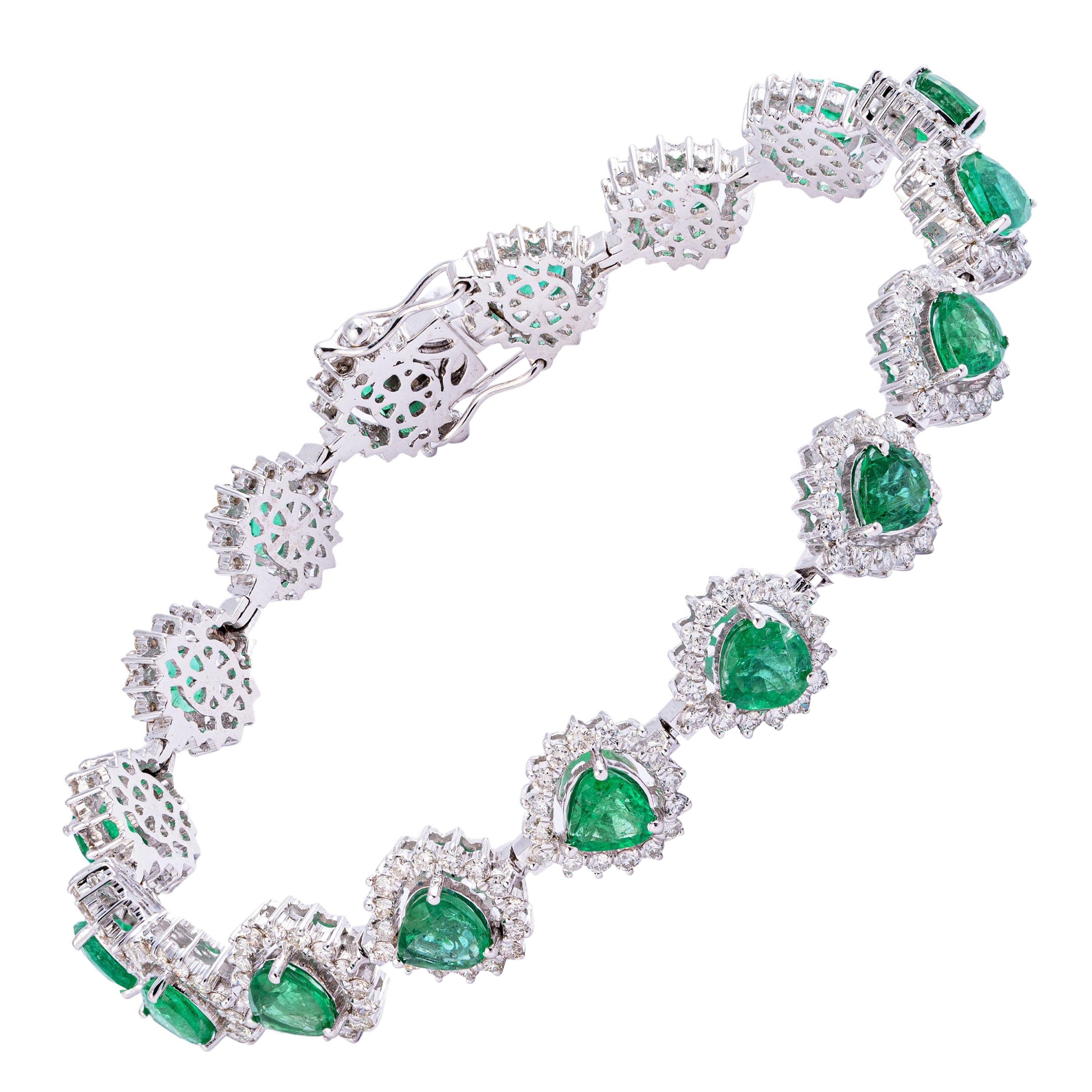 7.42 Cts Zambian Emerald Heart Shape Tennis Bracelet with Diamonds 14k Gold For Sale