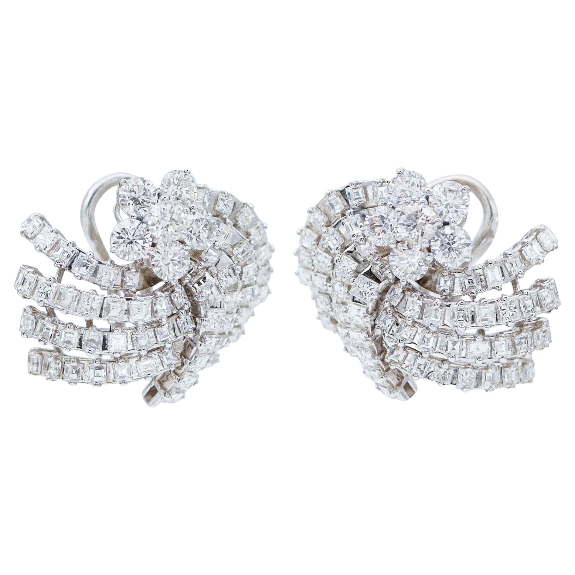 Diamonds, 18 Karat White Gold Stud Earrings For Sale