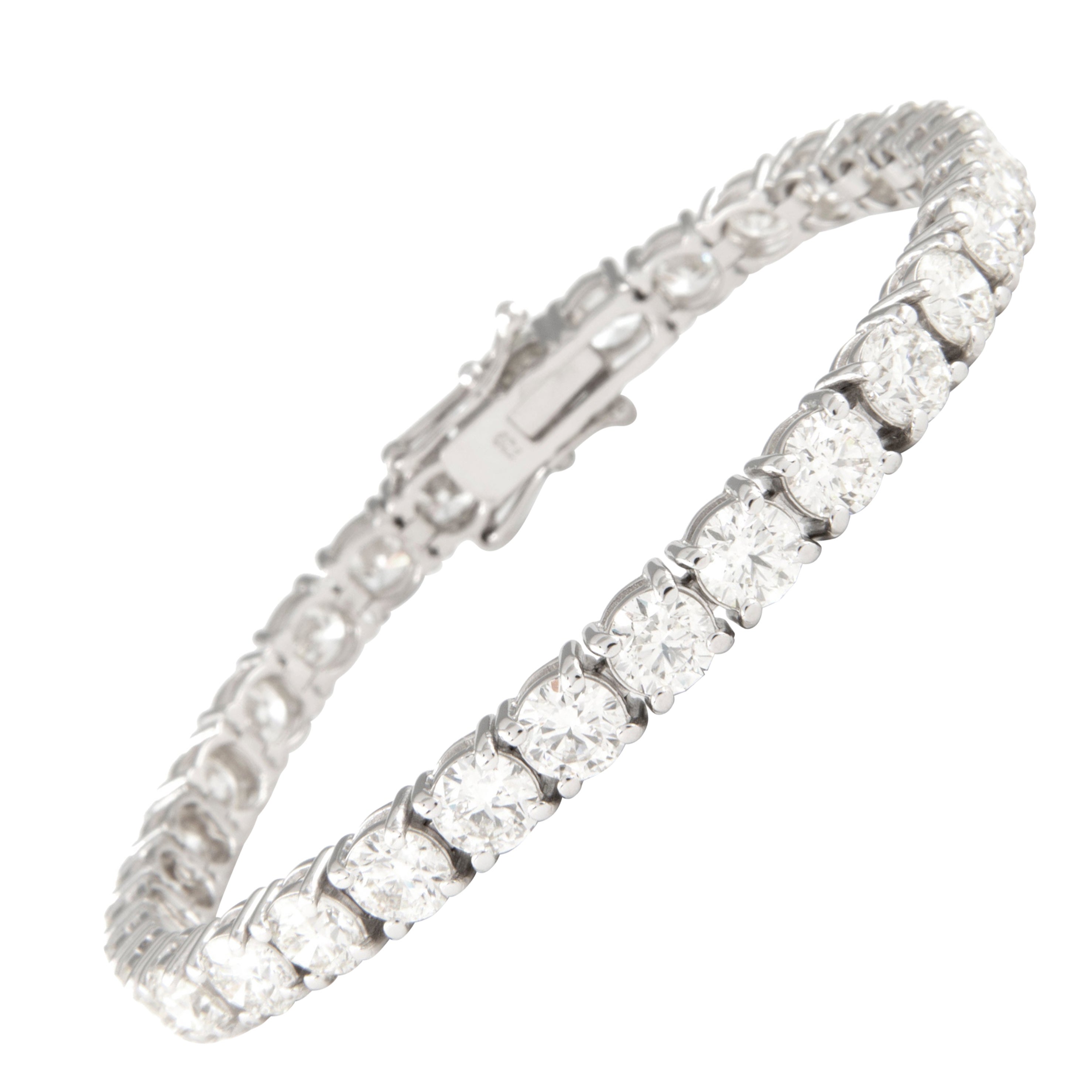 Alexander 16.29 Carat 'Avg 0.50ct' Diamond Tennis Bracelet 18 Karat White Gold