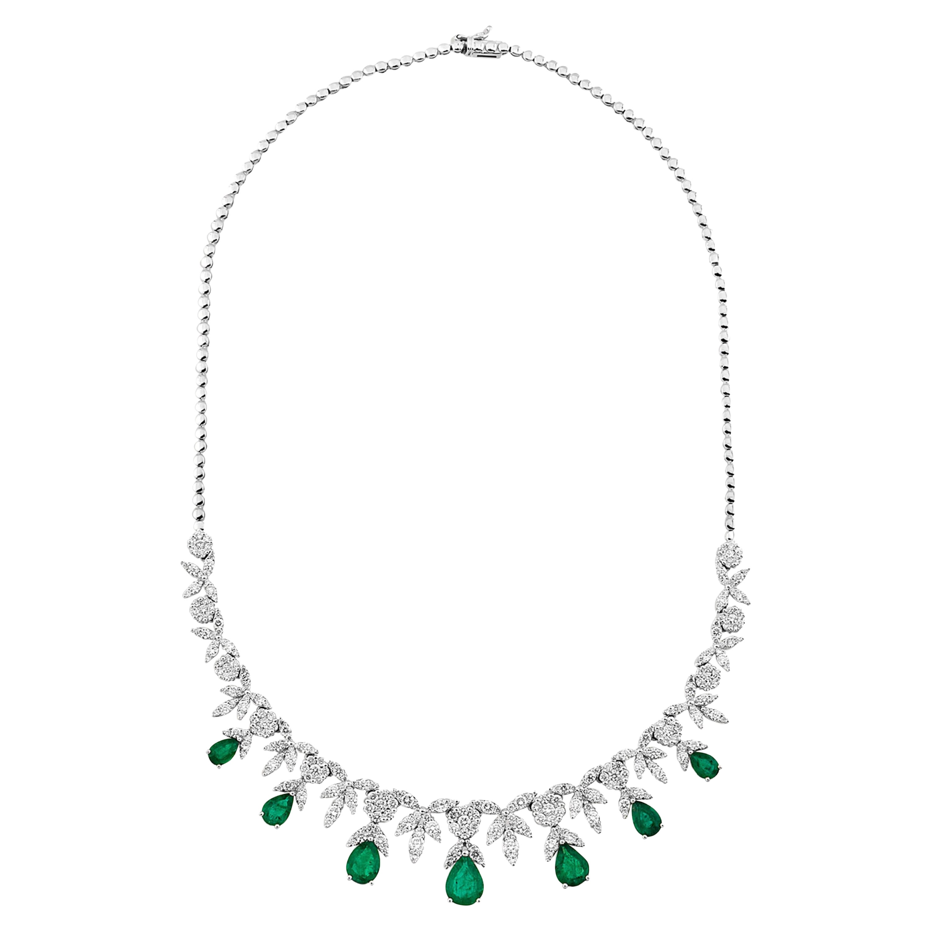 White Gold Diamond and Emerald Riviere Necklace 8.95 Carat For Sale at ...