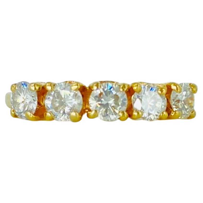 Vintage 0.80 Carat Diamonds 5-Stone Ring 14k Gold en vente