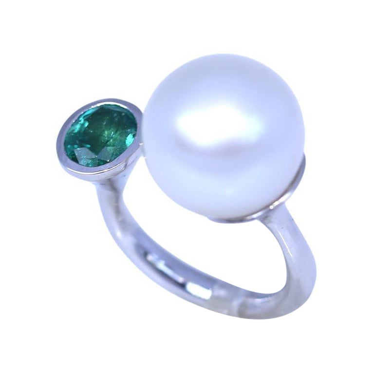 Emerald White South-sea Pearl 18K Gold Horseshoe Ring, 2020 For Sale