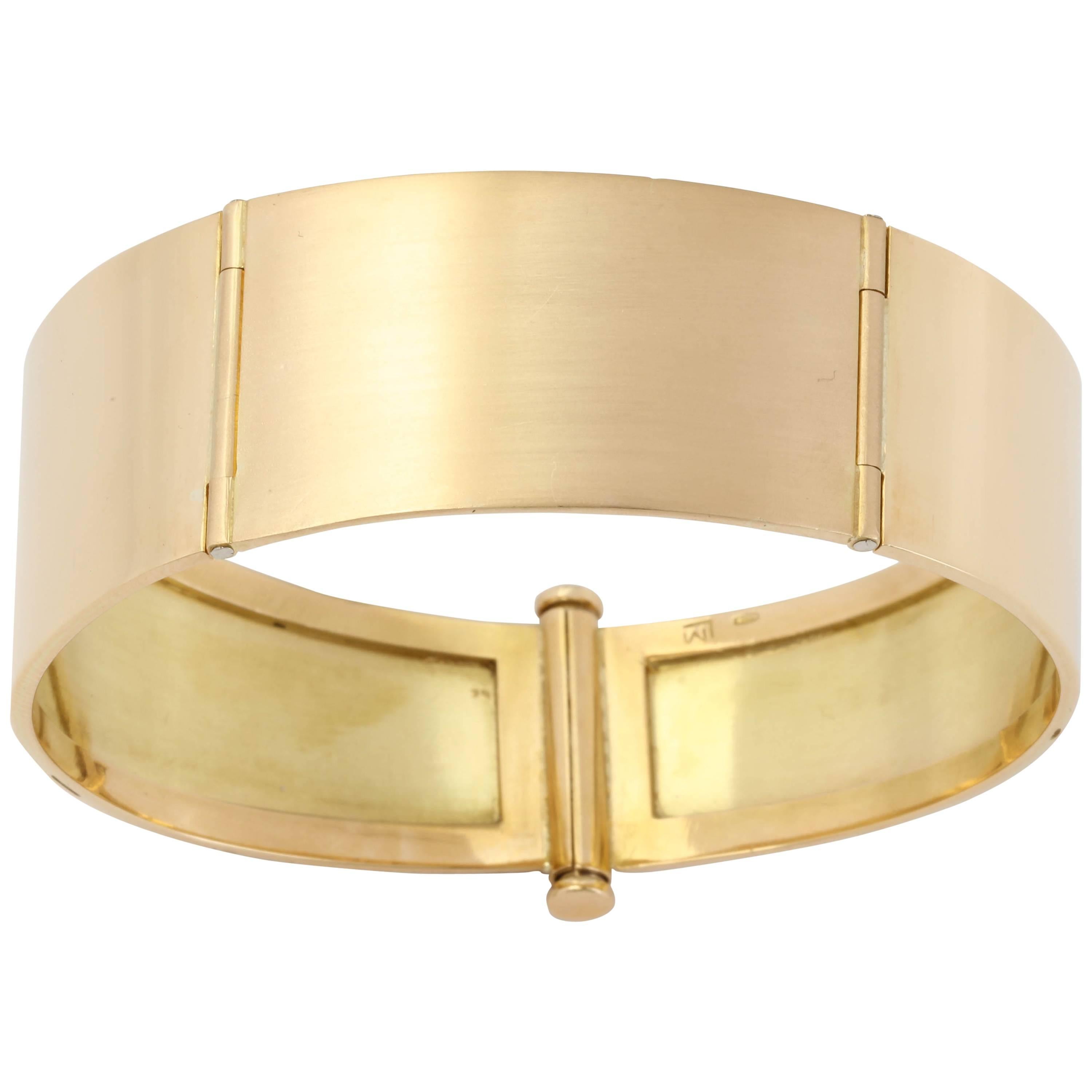 1950s Gold Hinged Bangle Bracelet