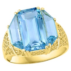 5 Carat Blue Topaz Cocktail Ring 14 Karat Yellow Gold, Estate