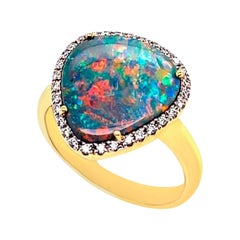 Bague en or jaune 18 carats avec opale noire australienne naturelle non traitée de 3,32 carats et diamants