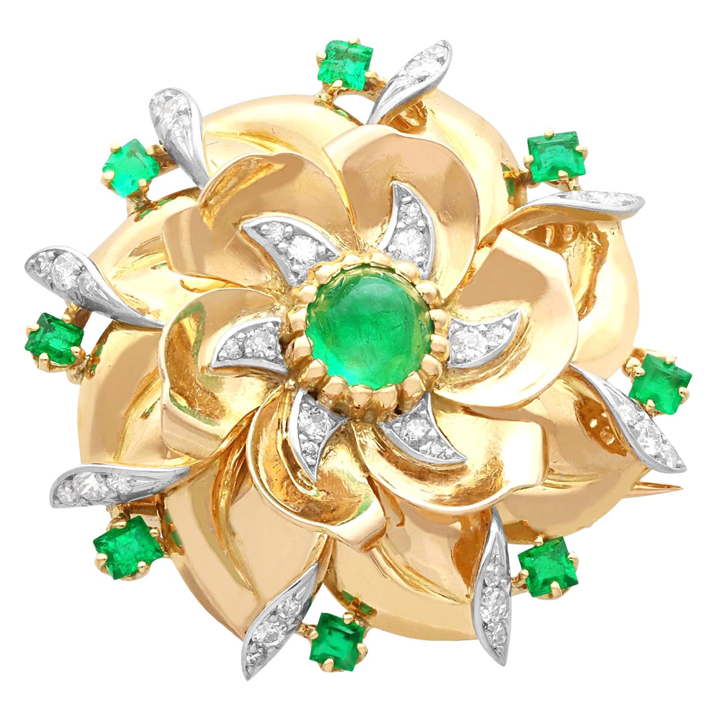 Vintage French 1.70 Carat Emerald Diamond 18K Yellow Gold Brooch For Sale