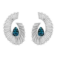 18 Karat Labyrinth White Gold Earring With Vs-Gh Diamonds And Blue Topaz
