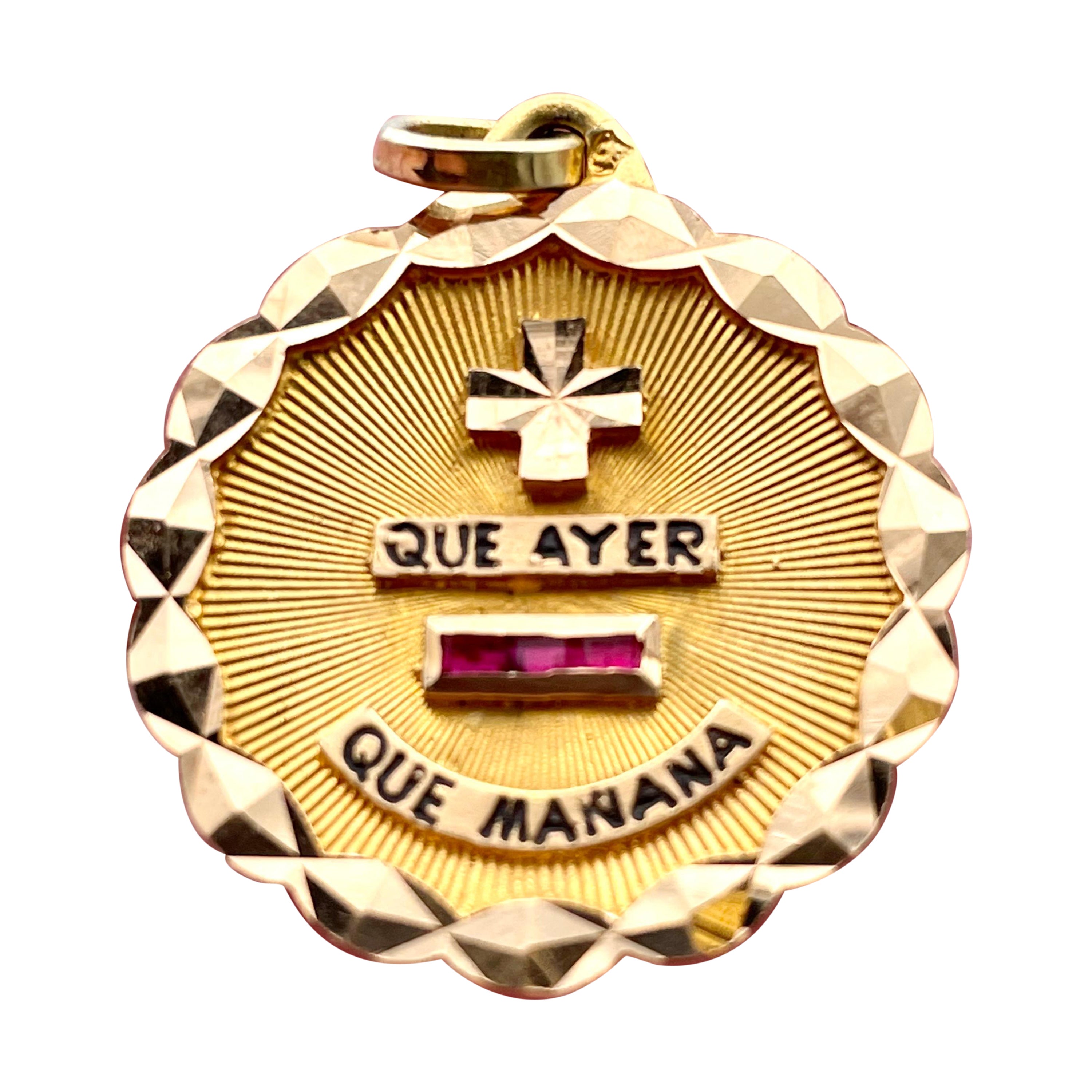 QUE AYER QUE MANANA Augis Gold Ruby Charm