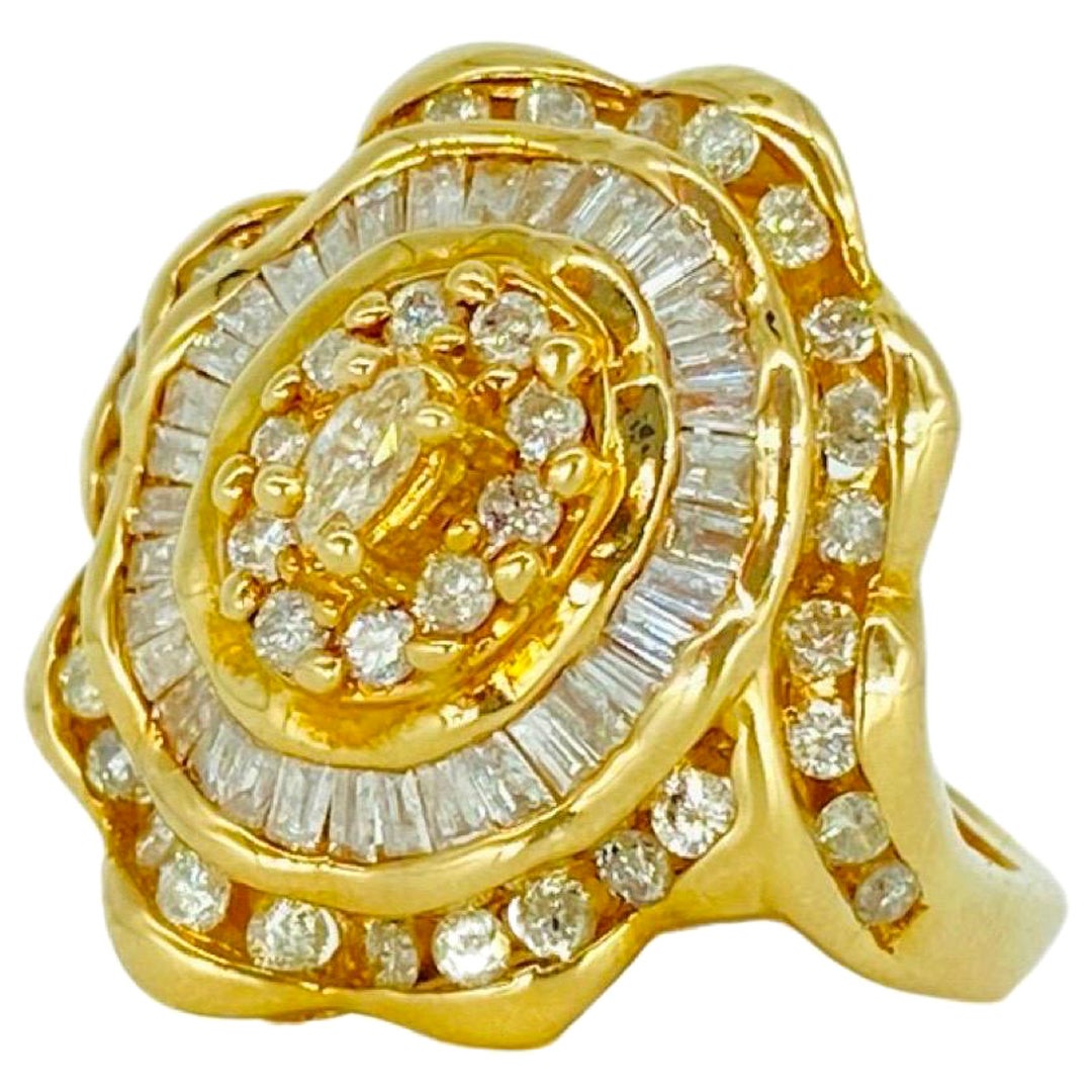 Vintage 2,50 Karat Diamanten Cluster Cocktail-Ring 14k Gold im Angebot