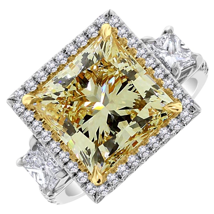 Beauvince Sundance Ring 7.02 Carat Princess Cut Light Yellow ST VS2 GIA Diamond