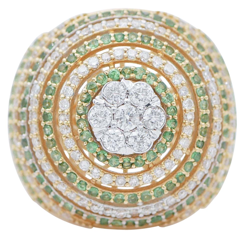 Bague en or jaune et blanc 18 carats, tsavorite et diamants en vente