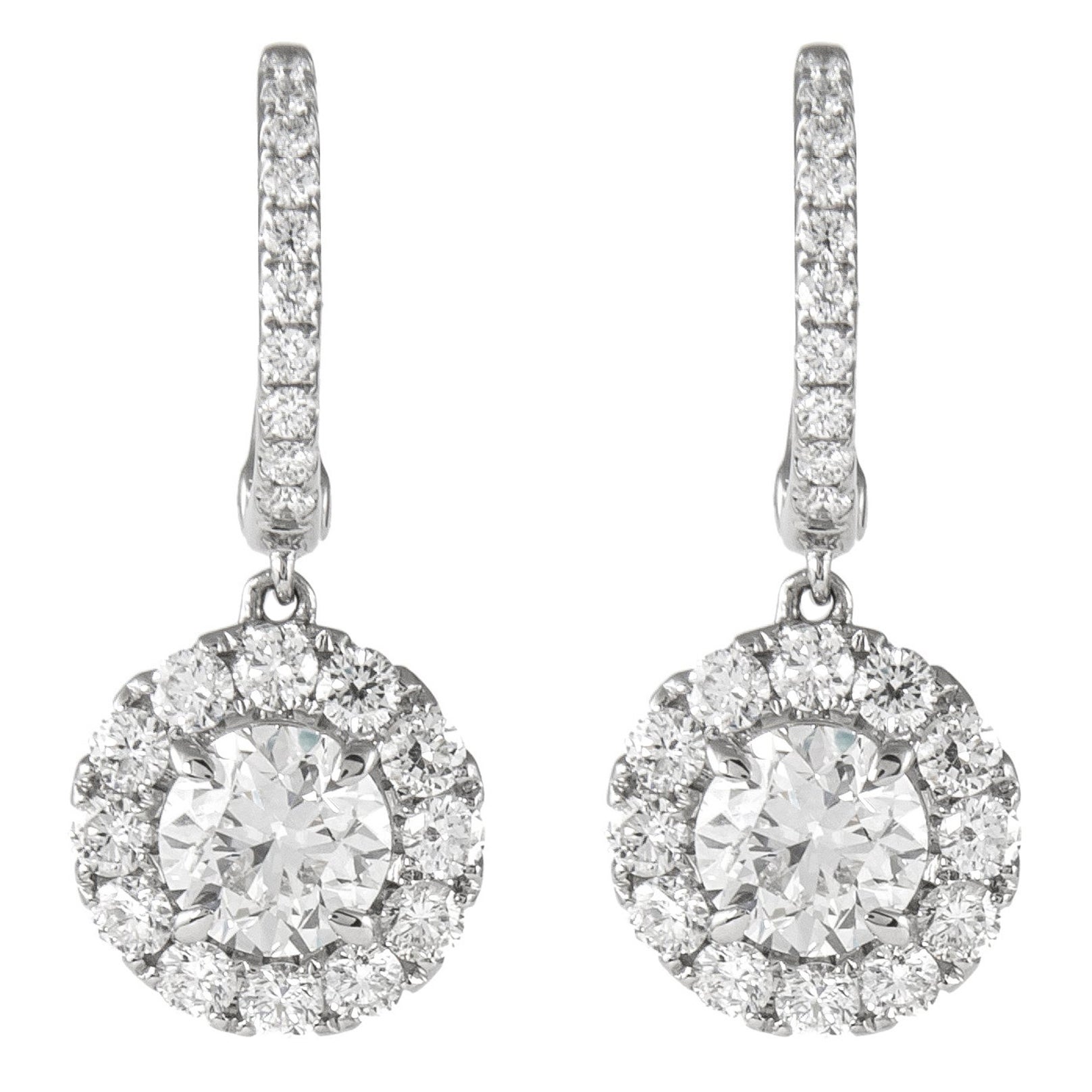 Alexander GIA-zertifizierte 3 Karat runde Diamant-Tropfen-Ohrringe mit Halo 18k Weißgold im Angebot