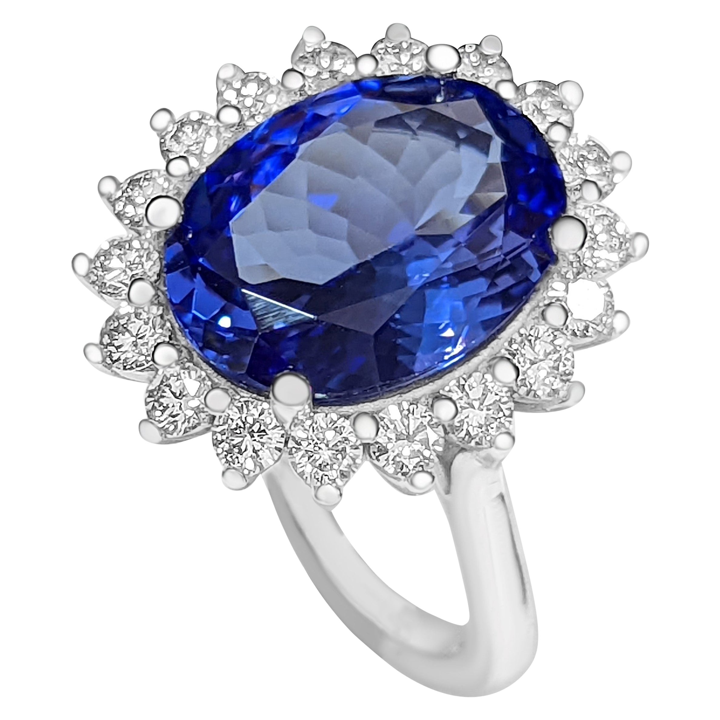 4.98 Ct Violetish Blue Tanzanite & 0.80 Ct Diamonds - 14 kt. White gold - Ring