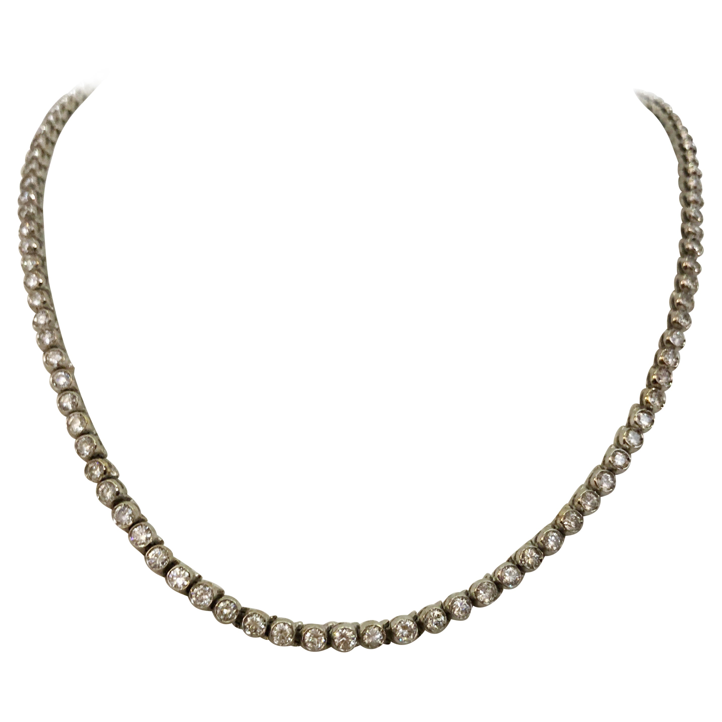 18 Karat White Gold and Diamond Necklace For Sale