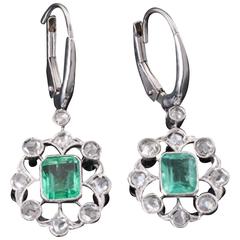 1920s Emerald Diamond Gold Dangle Earrings 