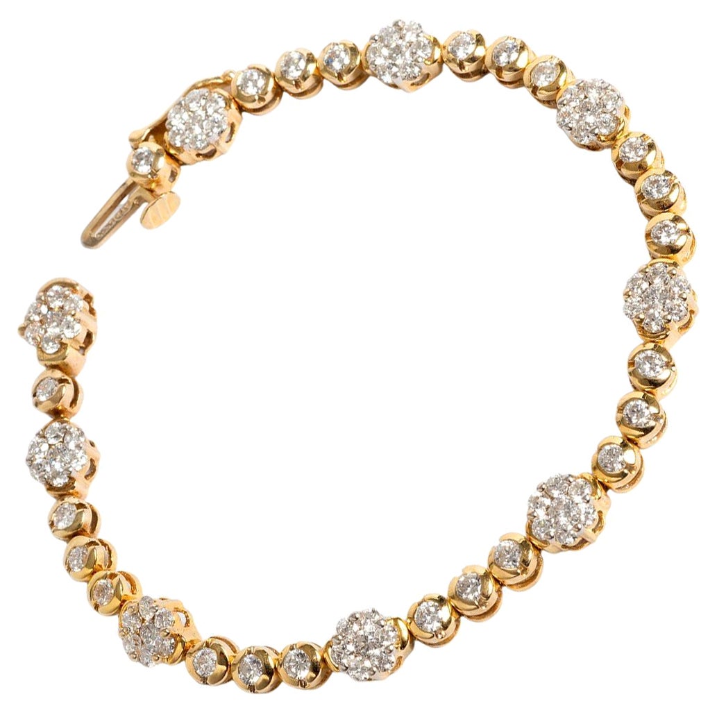 Gänseblümchenarmband mit Diamanten, 14 Karat Gelbgold, Est 3,75 Karat Diamanten. im Angebot
