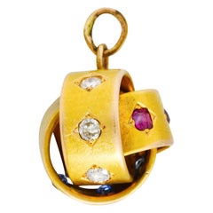 Viktorianischer Dreifachschliff-Anhänger, 0,80 Karat Rubin, Saphir, Diamant, 18 Karat Gold