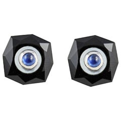 18 Karat White Gold Onyx Mother of Pearl Cabochon Sapphire Stud Earrings