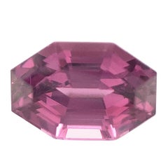 2.44ct Achteckiger / lila Spinell im Smaragdschliff aus Sri Lanka, unerhitzt