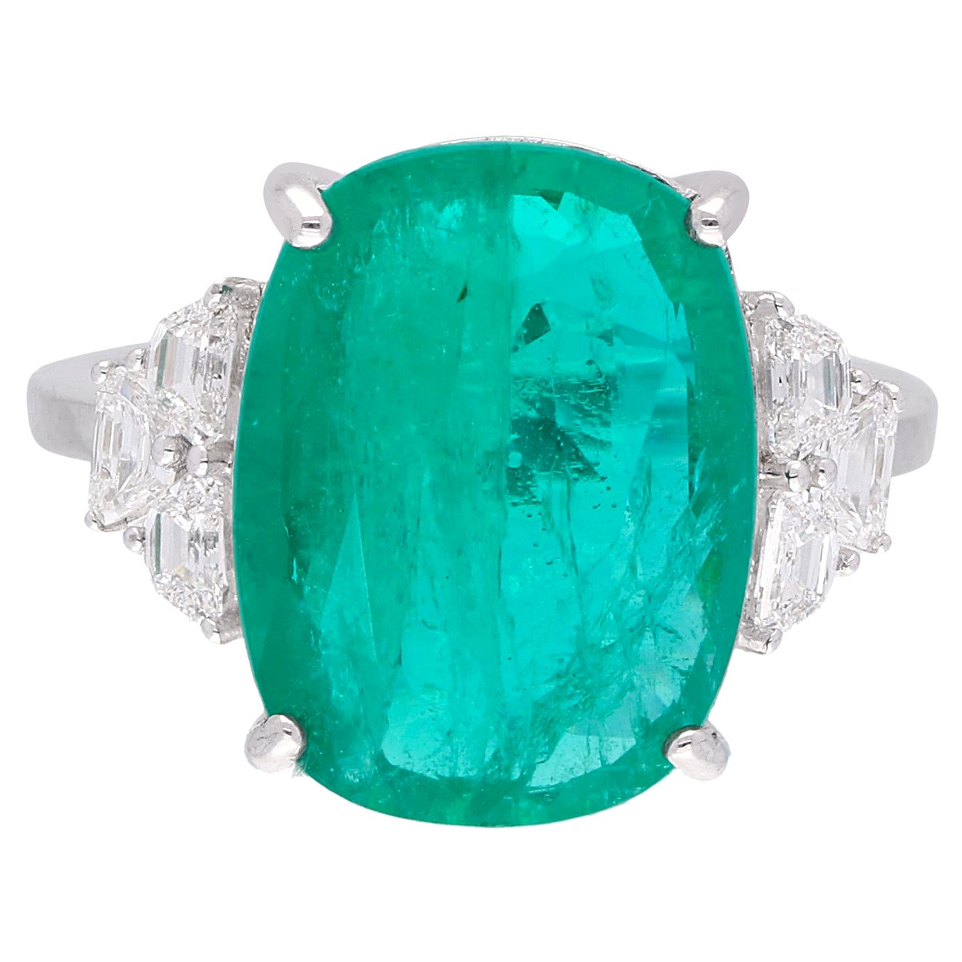 For Sale:  Oval Shape Natural Emerald Gemstone Ring Diamond 18 Karat White Gold Jewelry