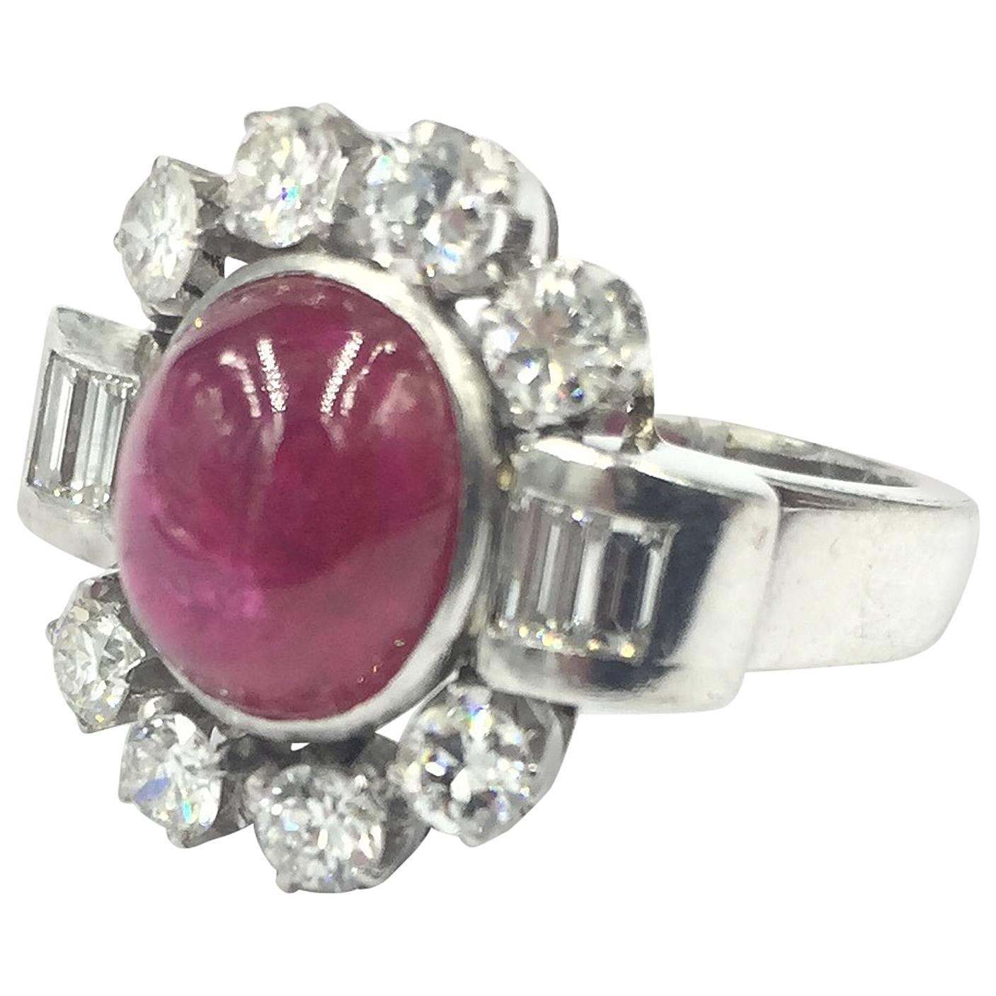  Art Deco 4 Carat Ruby Cabochon & 1.50 Carats of Diamonds in Platinum Ring For Sale