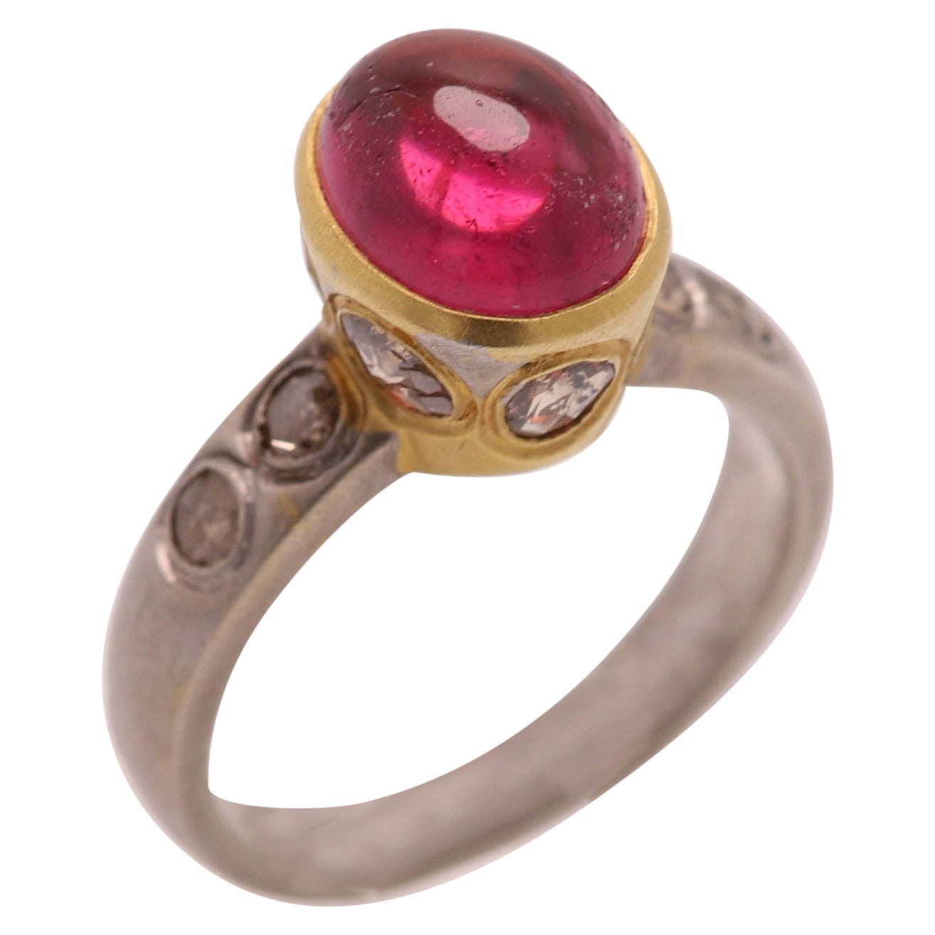 Rosa rosa Turmalin Cabochon 18 Karat zweifarbiges Gold Vintage Rosa Turmalin Ring