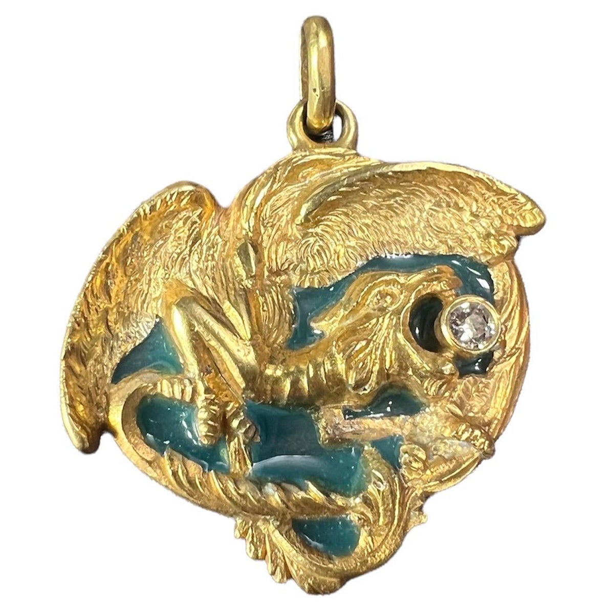 Pendentif dragon Art nouveau en or jaune 18 carats, émaillique à jour et diamants  en vente