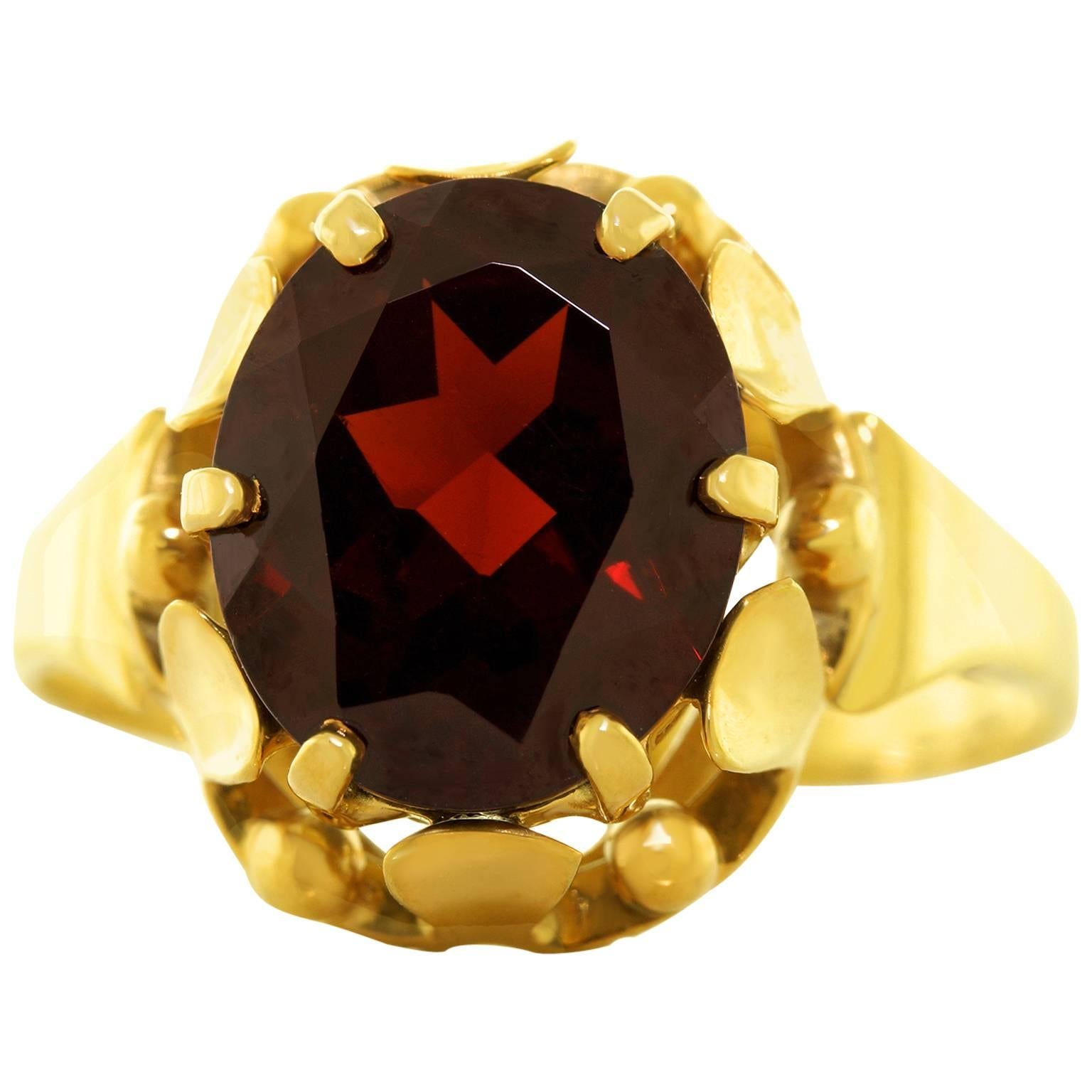 Art Deco Garnet and Gold Ring