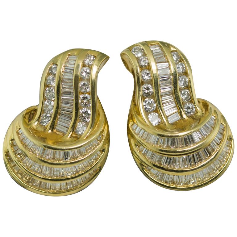 Diamond Gold Earrings For Sale at 1stDibs