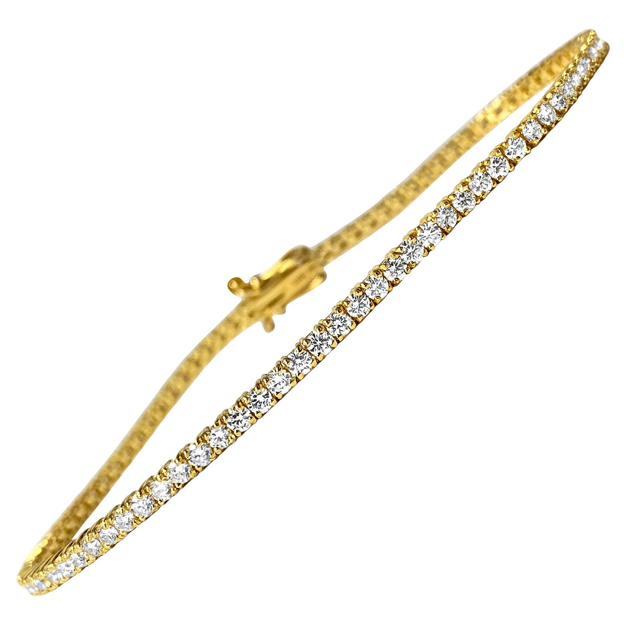 3.52ct VVS Diamond Tennis Bracelet Unisex For Sale at 1stDibs