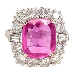 Certificado Gia 4,10 Ct. Anillo de oro blanco con zafiro rosa y diamantes, circa años 50