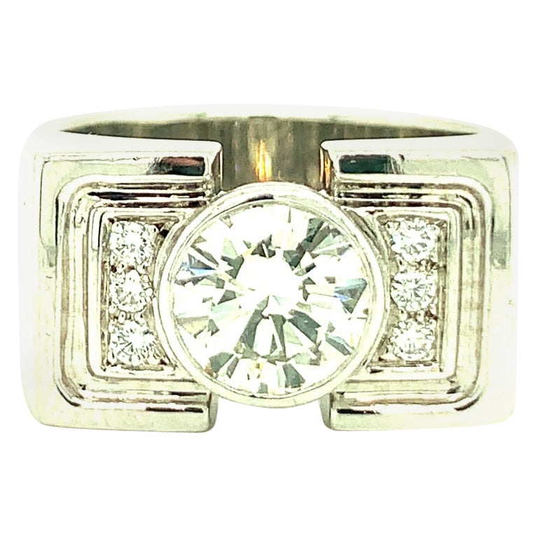 Diamond Solitaire Platinum Ring, circa 1960s For Sale