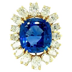 Mid-Century Ceylon Sapphire and Diamond 14k Gold Ring, circa 1950s
