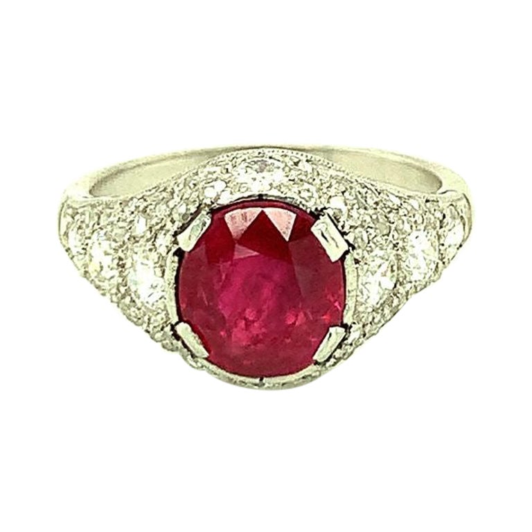 Art Deco Burmese Ruby and Diamond Ring in Platinum, circa 1920s For Sale