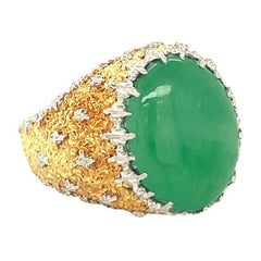 Buccellati, bague en or 18 carats bicolore et jade vert, années 1960