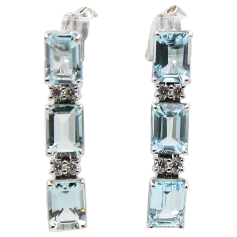 22.0 Aquamarine Diamond White Gold Earrings For Sale