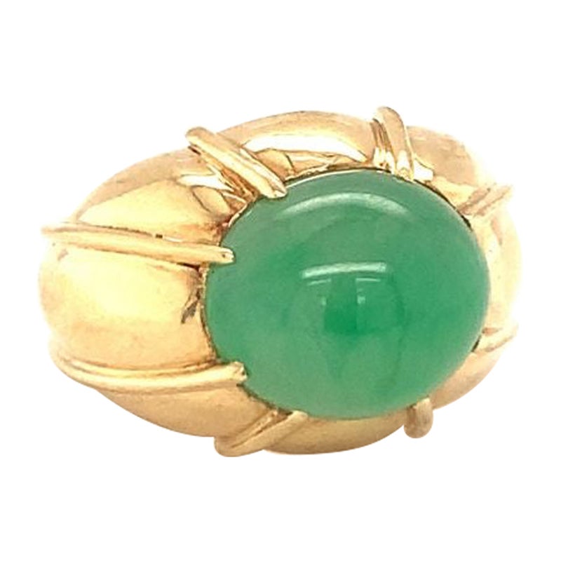 Green Jade 18K Yellow Gold Ring, circa 1970s For Sale