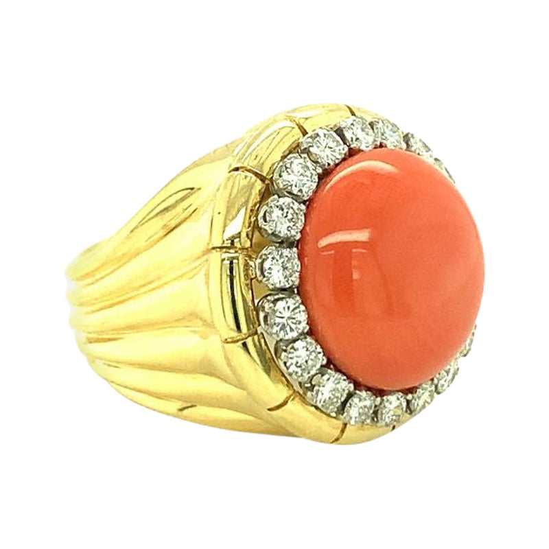 Deep Pink Coral and Diamond Ring in 18K Yellow Gold, circa 1970s