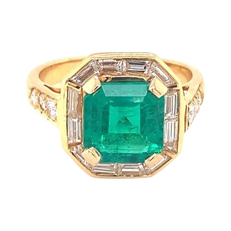 Anello con smeraldo e diamante in oro giallo 18 carati, anni '70 circa