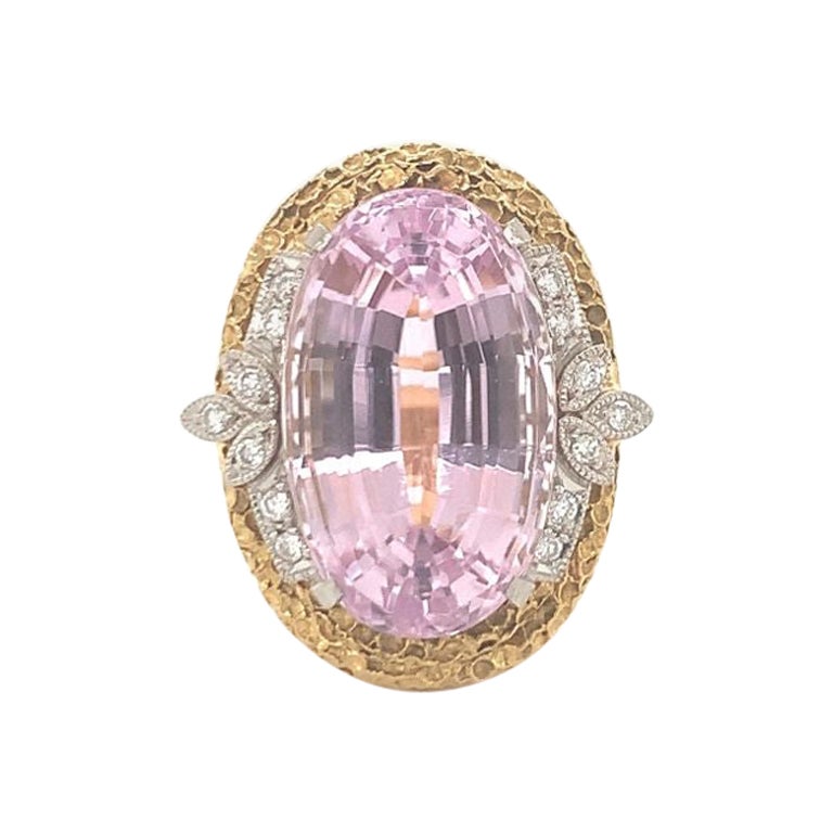Kunzite and Diamond 18K Yellow Gold and Platinum Ring, circa 1960s For Sale