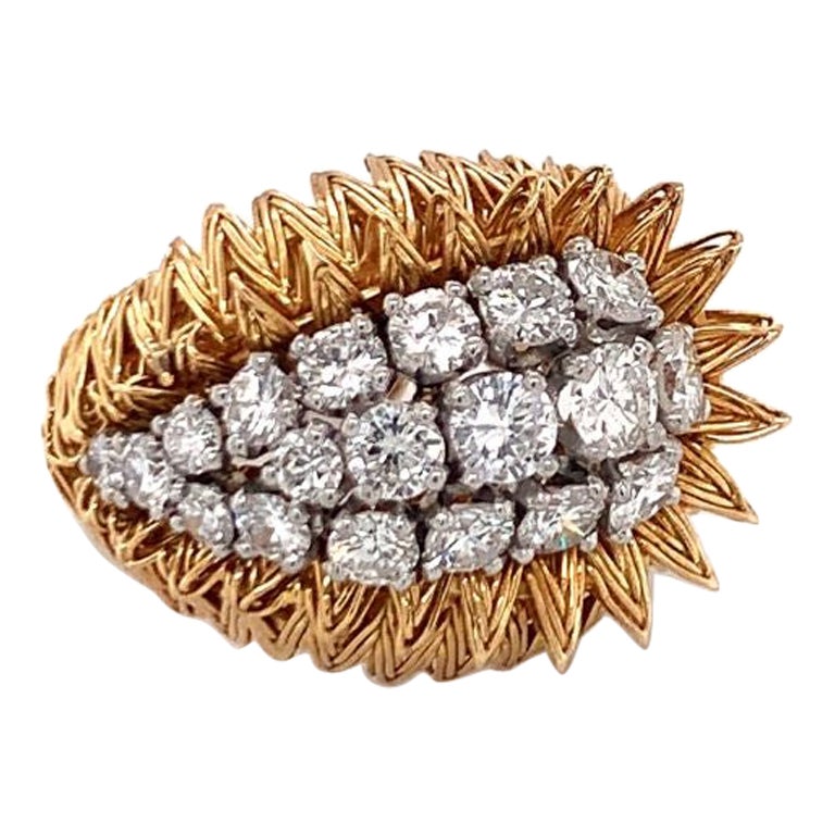Diamond Cluster 18K Yellow Gold Ring, circa 1960s For Sale