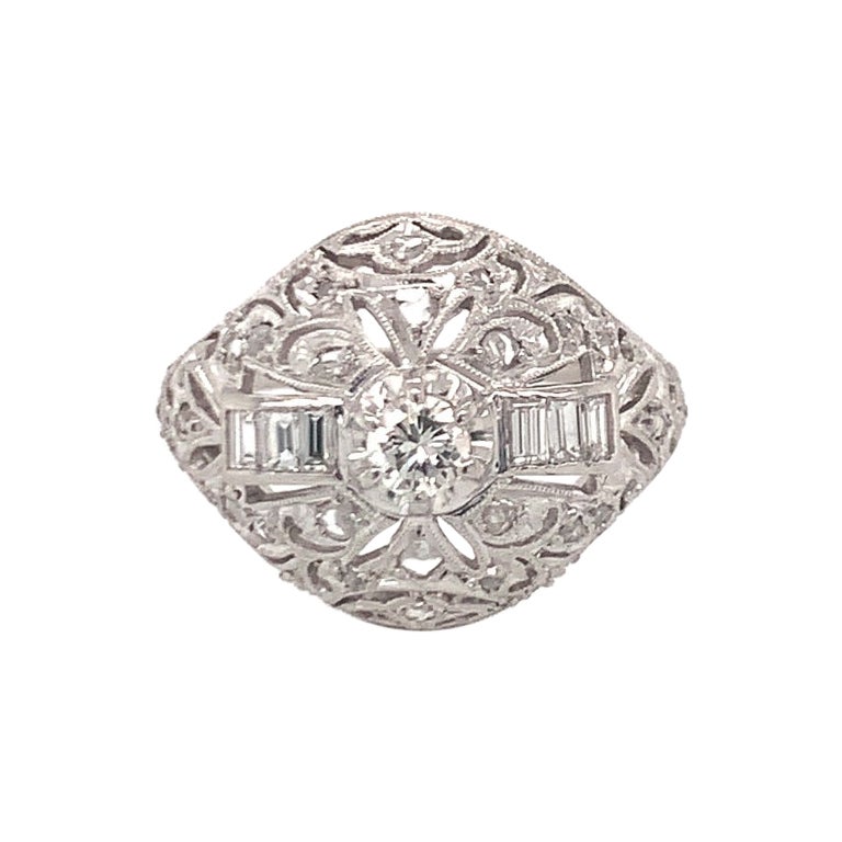 Art Deco Style Diamond Filigree Platinum Ring, circa 1920s For Sale