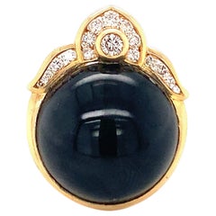 Vintage Black Onyx and Diamond 18K Yellow Gold Ring, circa 1970s