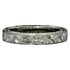 Hancocks Französisch geschliffener Diamant-Eternity-Ring „East/West“ aus Platin mit fein graviertem Platin