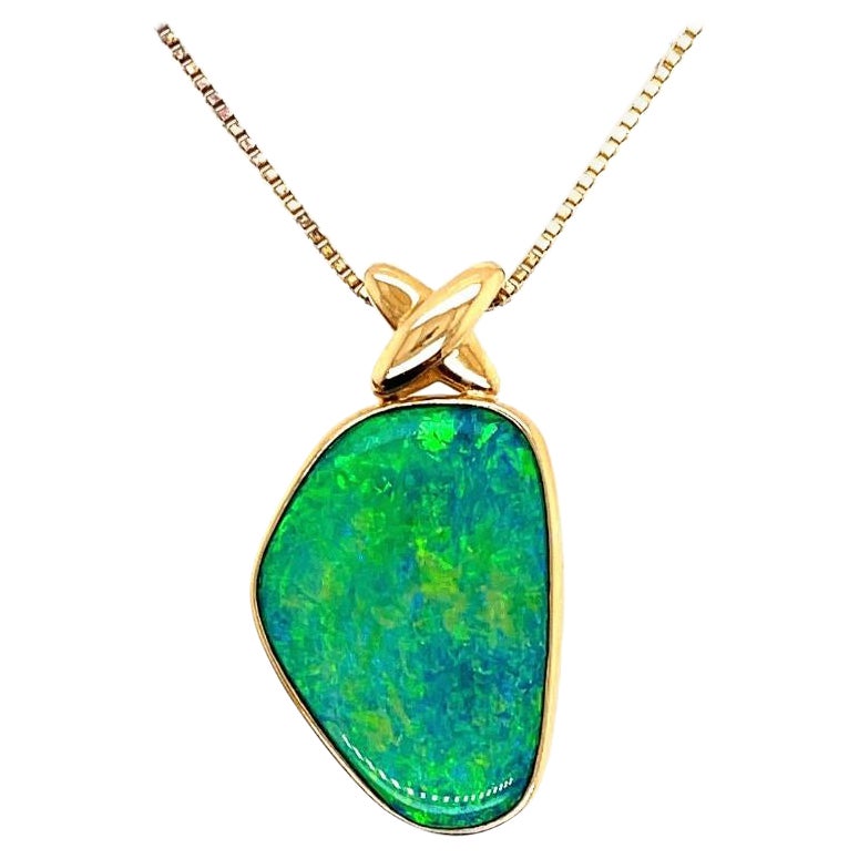 Premium Quality Australian 9.50ct Opal Doublet Pendant in 18K Yellow Gold For Sale