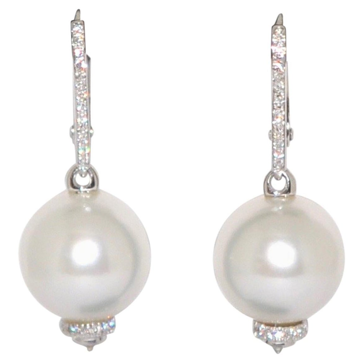 Boucles d'oreilles chandelier en or blanc 18 carats, perles des mers du Sud et diamants blancs en vente