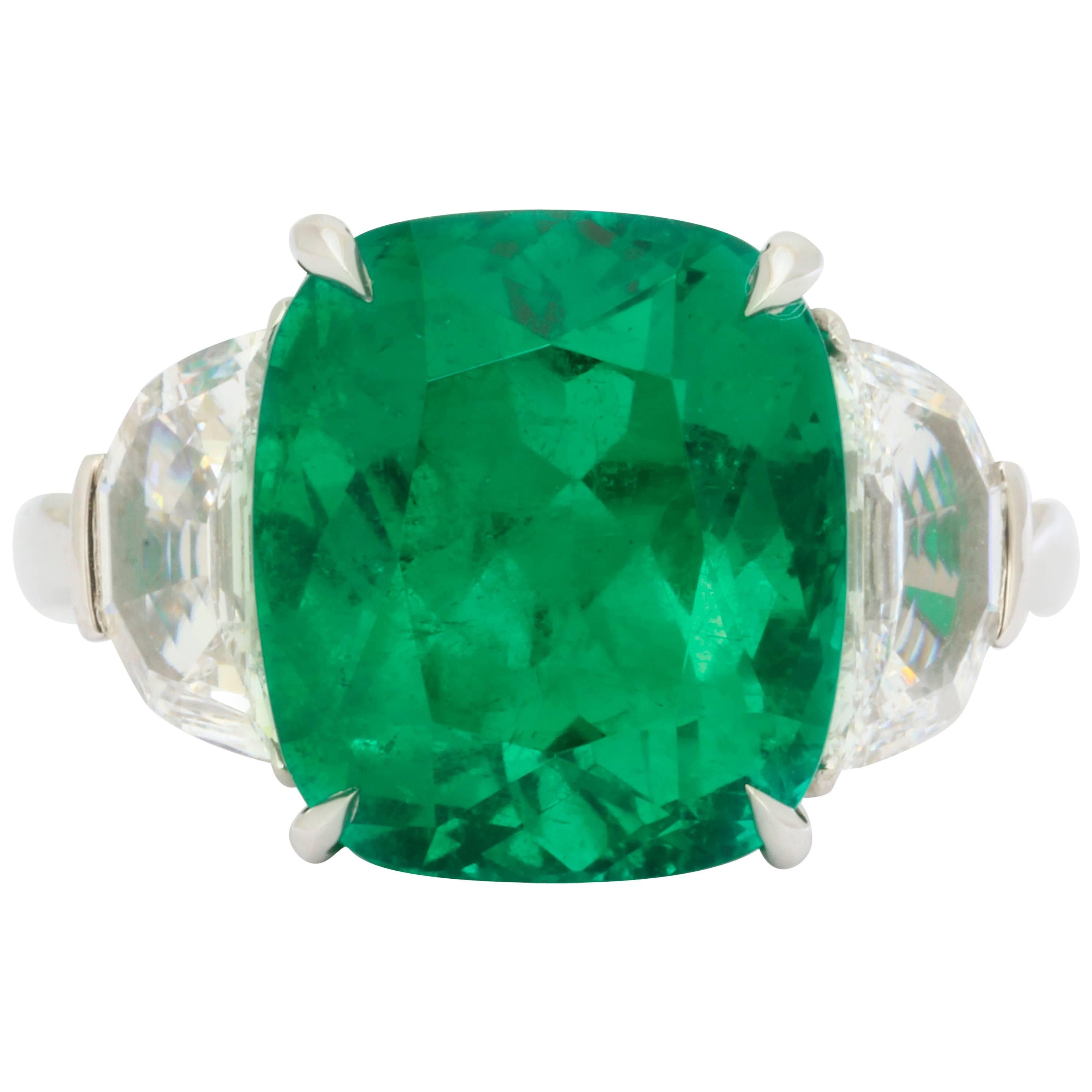 Very Fine Gem Quality Colombian Emerald Diamond Platinum Ring For Sale